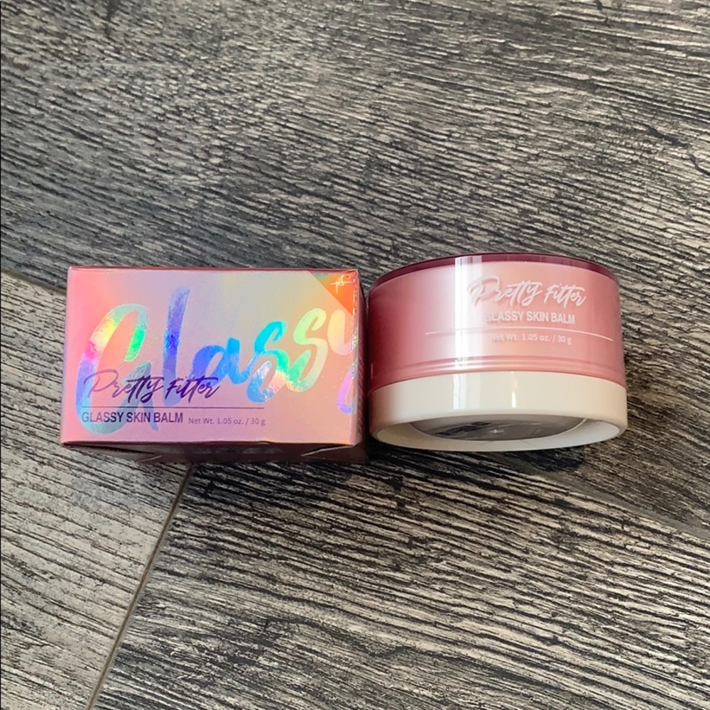 Touch in SOL Pretty Filter Glassy Skin Balm